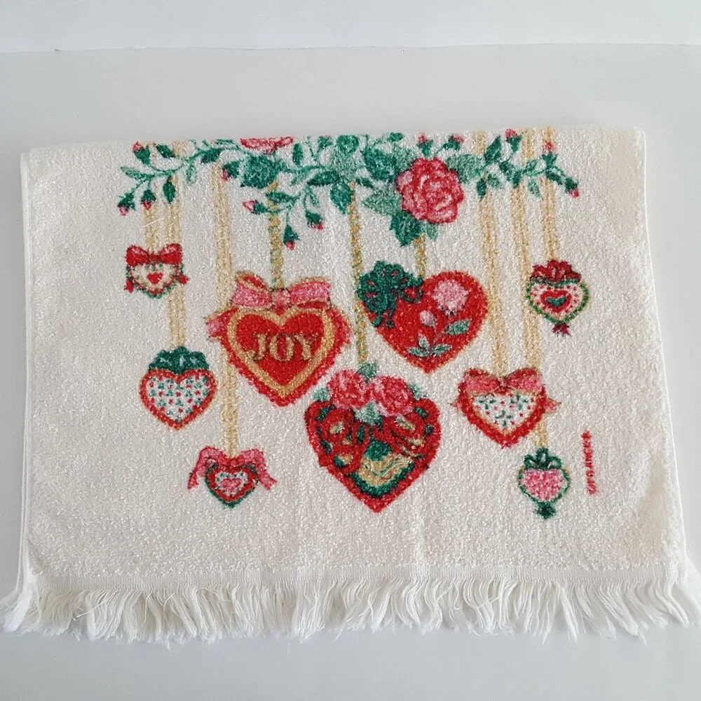 Vintage Christmas Kitchen Towels *AS IS* Please Read